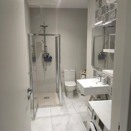 アパート Lovely Modern One Bedroom *