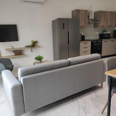 Lovely Modern One Bedroom Mellieħa